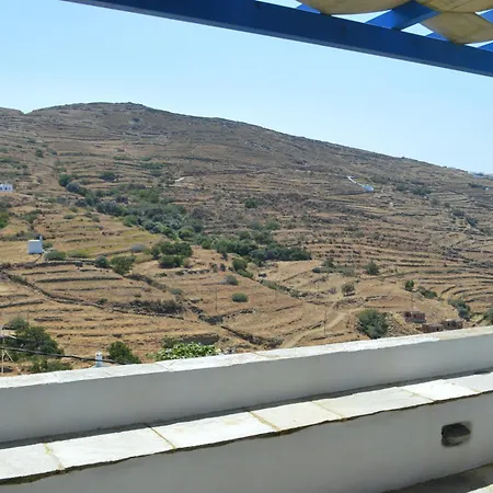 בית נופש Karyatides Kariá